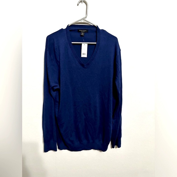 Banana Republic V-Neck Sweater - Size XL new with tag - Picture 2 of 7